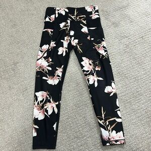 Athleta Leggings with thigh pockets